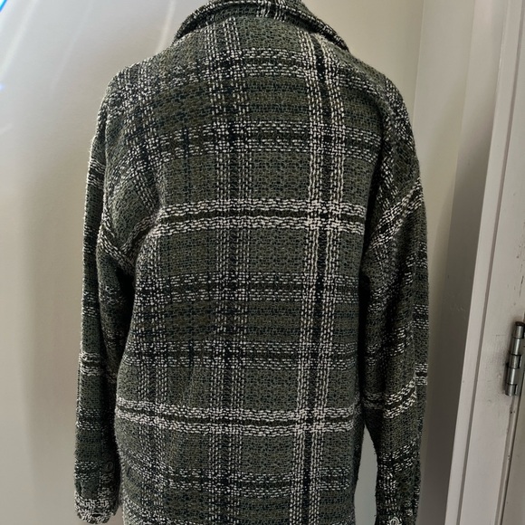 Plaid Vintage Shacket! - Picture 5 of 7